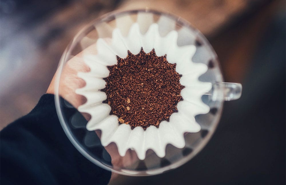 Cama de café molido para preparar una V60 Cama de café molido para preparar una V60