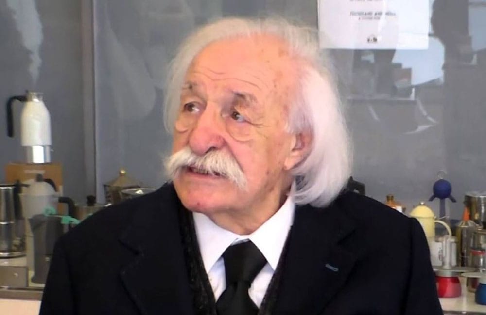 Cómo hacer el café perfecto en cafetera italiana Alfonso Bialetti, el ingeniero que desarrolló la cafetera italiana