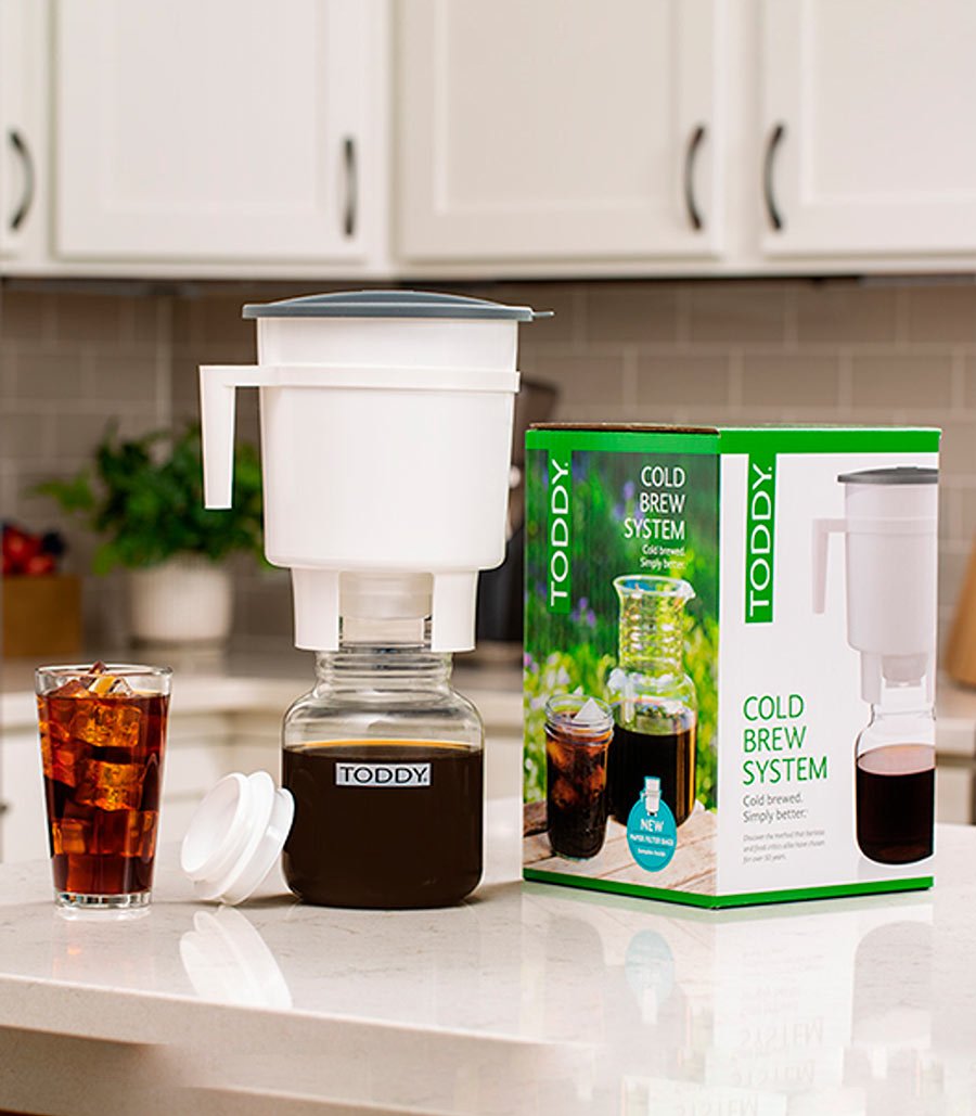 Café frío o cold brew hecho en casa con sistema toddy