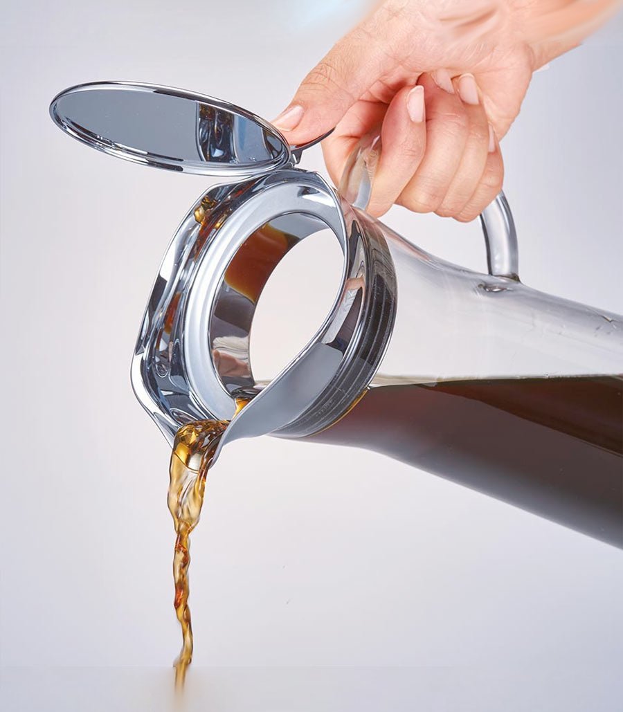 Café cold brew hecho con la jarra para café Hario Pitcher