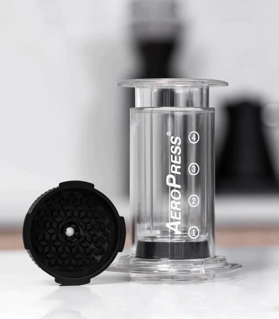 Aeropress Clear con tapa de filtro control flow